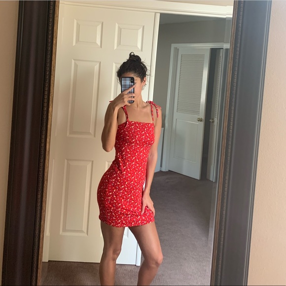 Nasty Gal Dresses & Skirts - NastyGal floral print dress